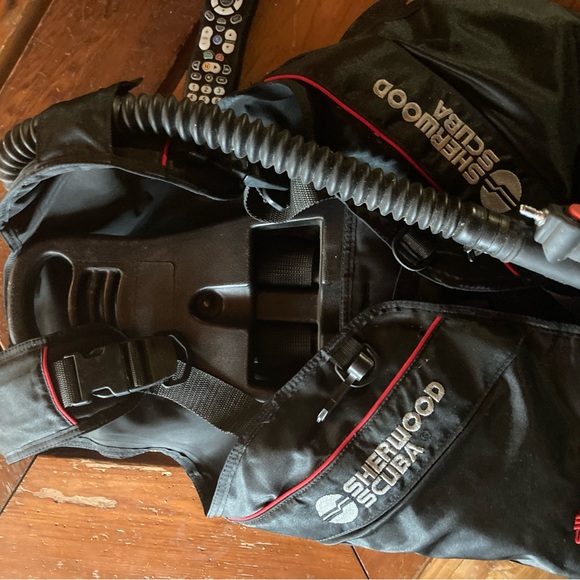 Sherwood scuba BCD - Picture 3 of 4